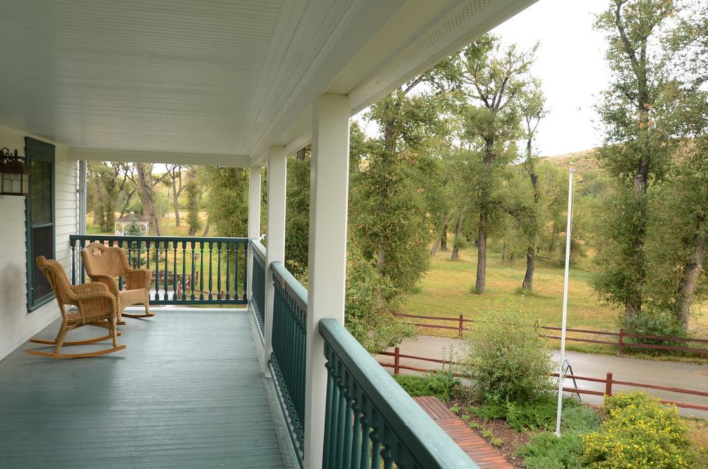 The Historic Elk Mountain Hotel Buitenkant foto