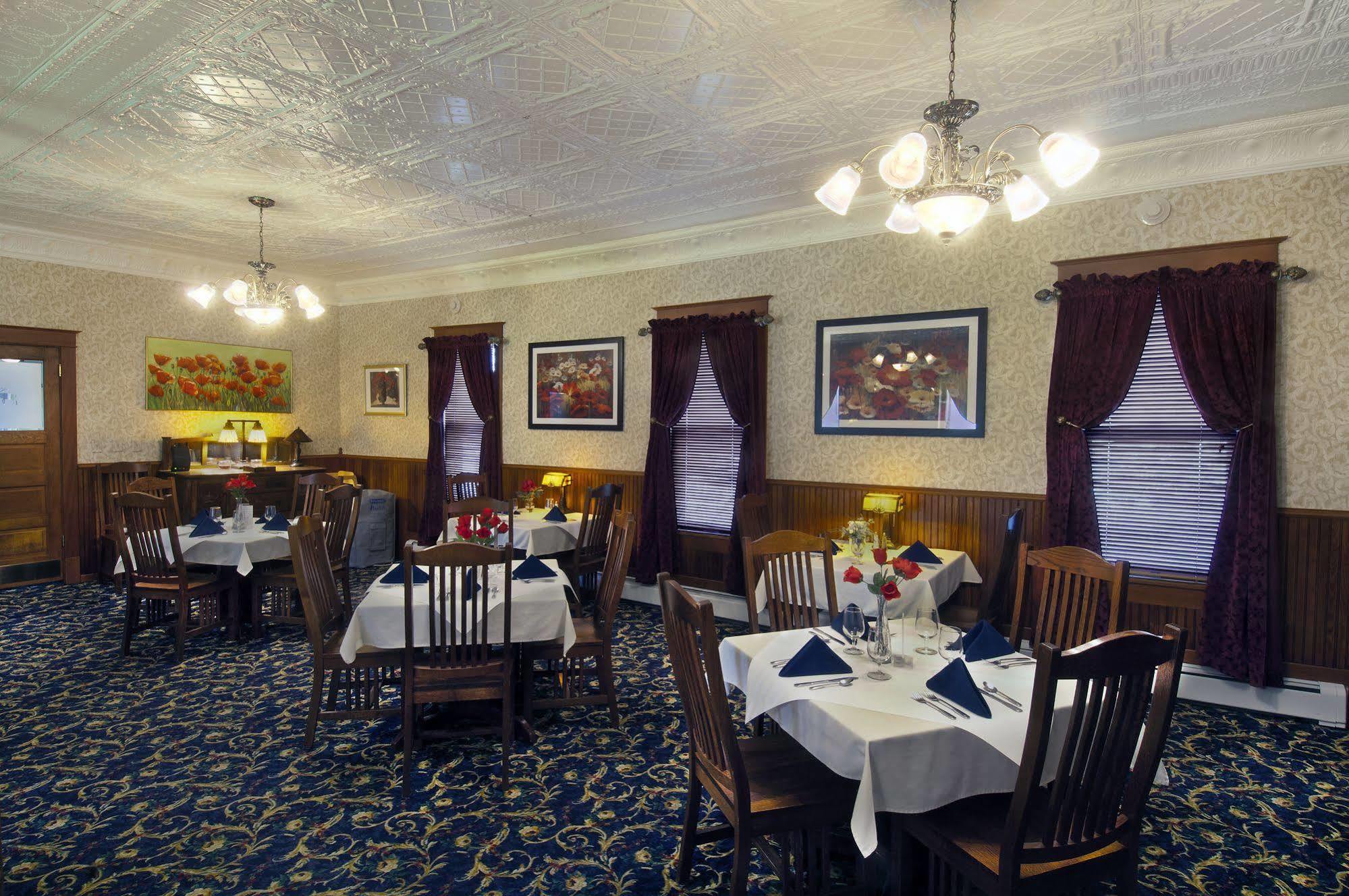 The Historic Elk Mountain Hotel Buitenkant foto