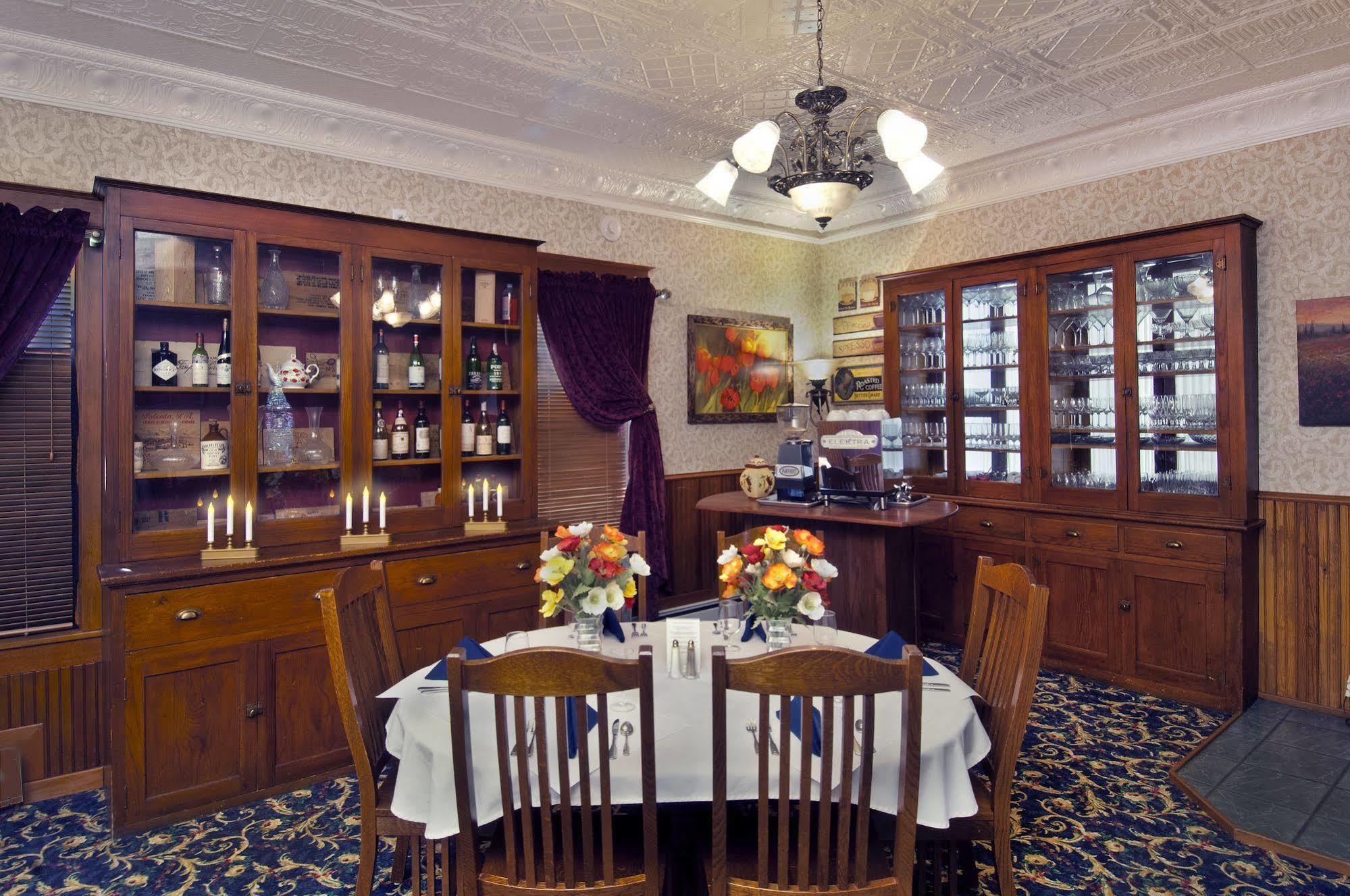 The Historic Elk Mountain Hotel Buitenkant foto