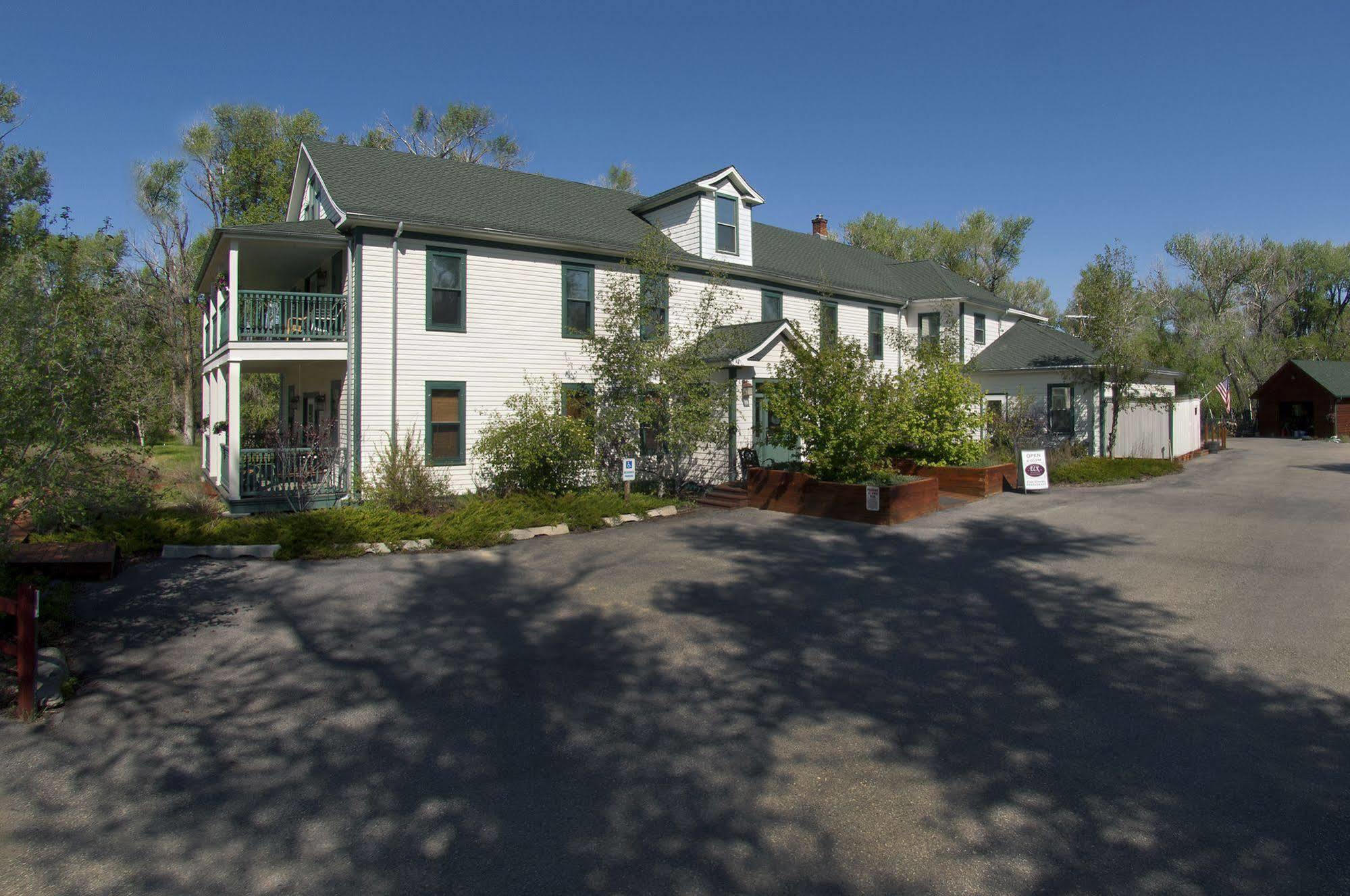 The Historic Elk Mountain Hotel Buitenkant foto